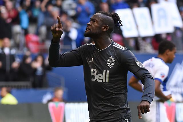 拜仁计划与诺伊尔续约，不打算提前召回努贝尔